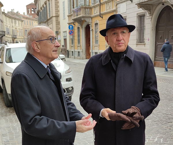 Il presidente Abi Antonio Patuelli accolto al suo arrivo in citta dal presidente della Banca di Piacenza Giuseppe Nenna