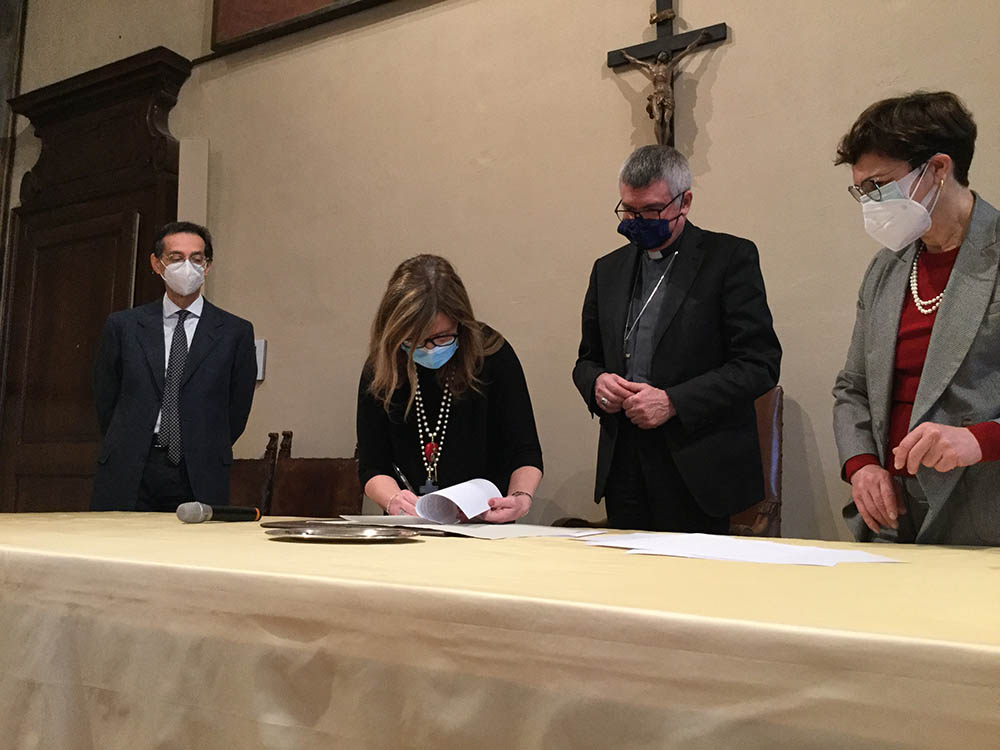 Patrizia Barbieri sindaco di Piacenza firma protocollo #eorastudio
