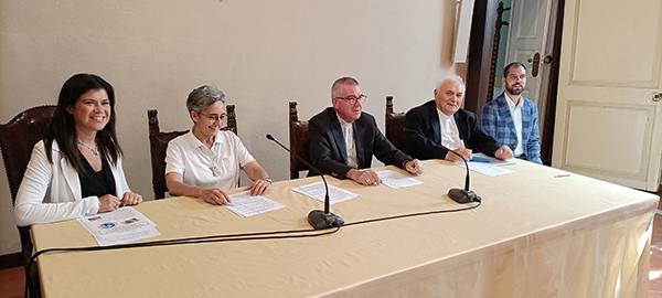 foto conferenza stampa Scalabrini
