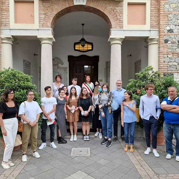 Consegna costituzioni