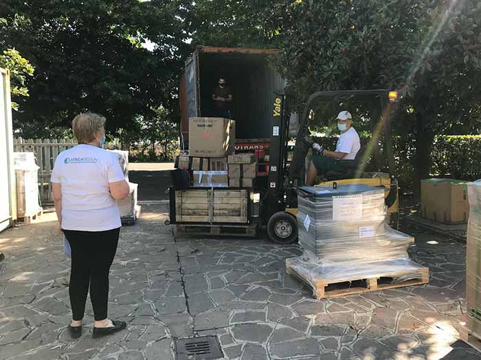 africa mission, container in partenza per l'uganda