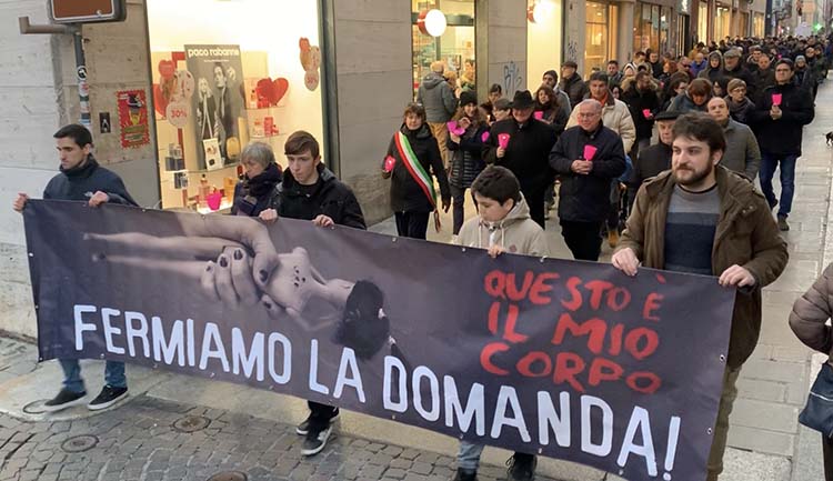 fiaccolataViaXXsettembre