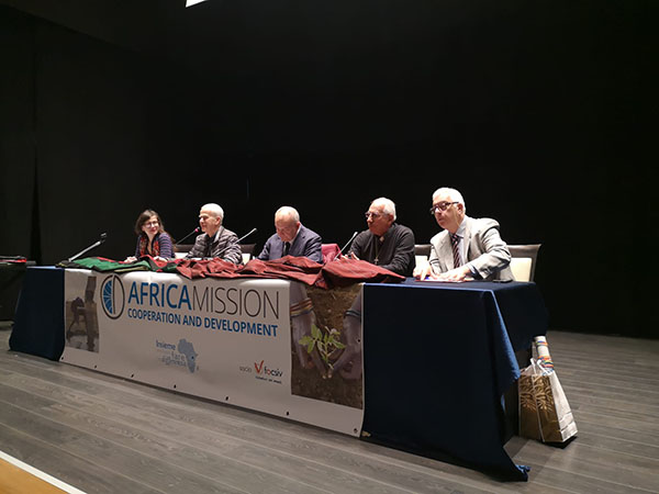 da sinistra Paraboschi don Noberini Antonello don De Angeli e Ruspantini