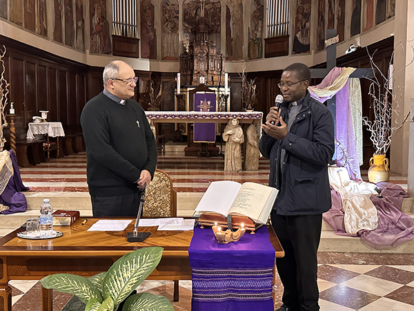 Padre Jose Valdo Feitosa Filho con padre Adelio Pedro Joao