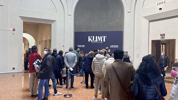 mostra