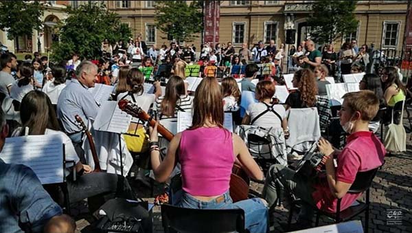 passeggiata musicale nicolini in centro a Piacenza