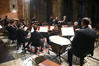LOrchestra Filarmonica Italiana diretta da Mario Pigazzini