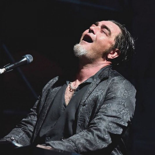 Cortemaggiore, al Duse «L’Uomo del Mocambo, omaggio a Paolo Conte»