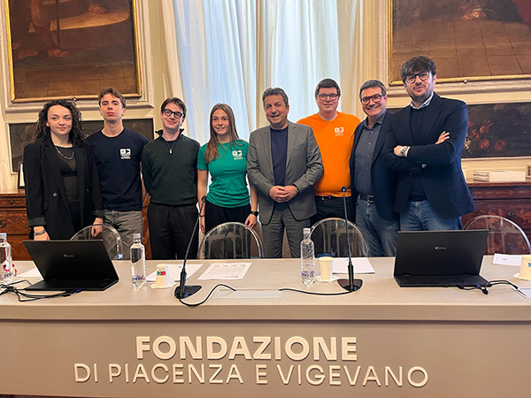 Bando YouthBank 2026: si cercano idee da realizzare