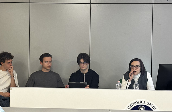 Piacenza, dal Medioevo alla «Primogenita» d’Italia: a Cives un tuffo nella storia con Daniela Morsia