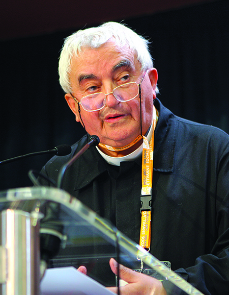 Il Vescovo celebra la messa per don Benzi