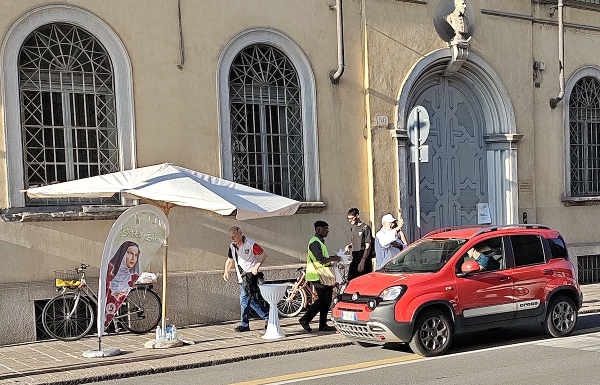 benedizione auto per santa rita