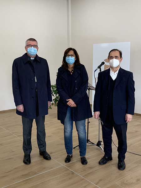 Il Vescovo con lass. Sgorbati e il pres. Idda