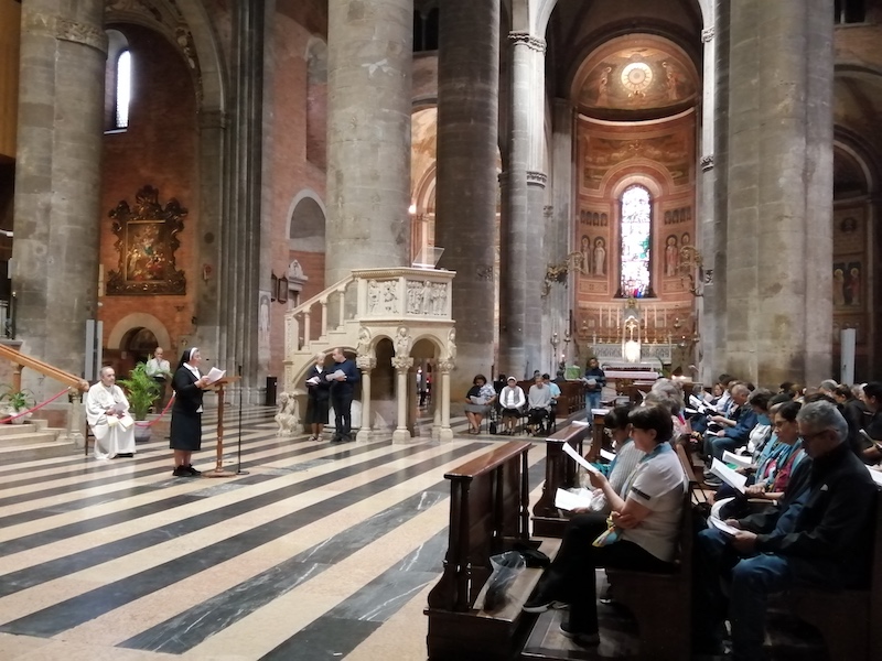 pellegrini a Piacenza per scalabrini