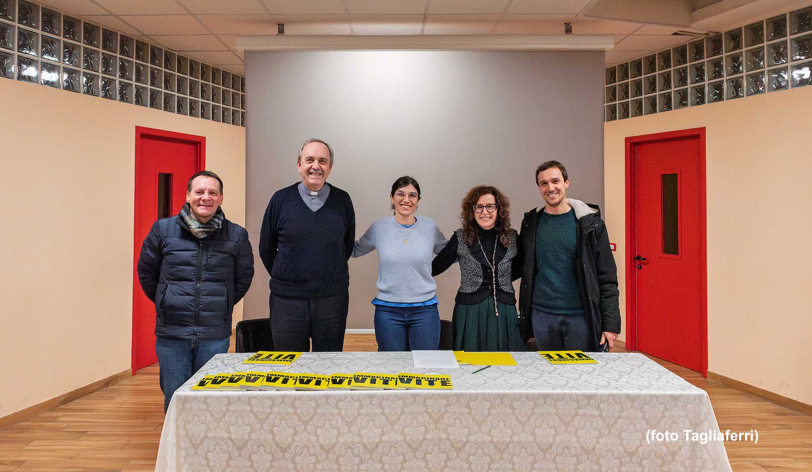 presentazione book e mostra mmagine Vite a nostra signora di lourdes