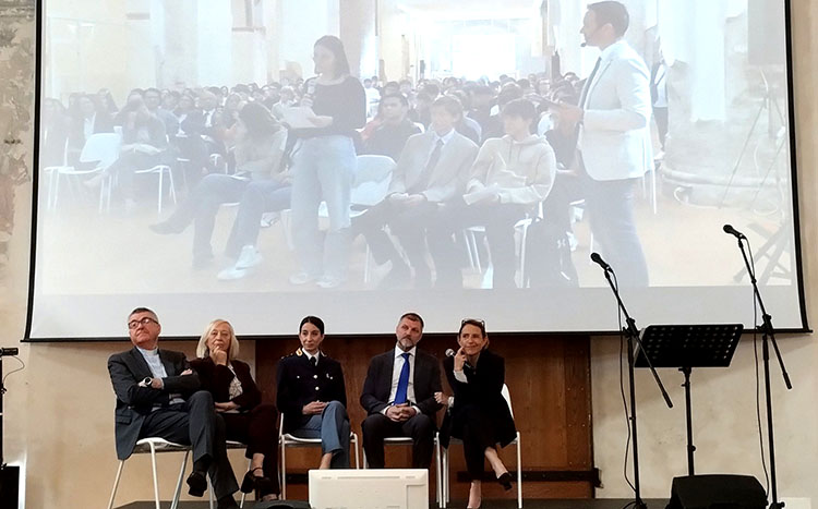 immagini spezzate autorita