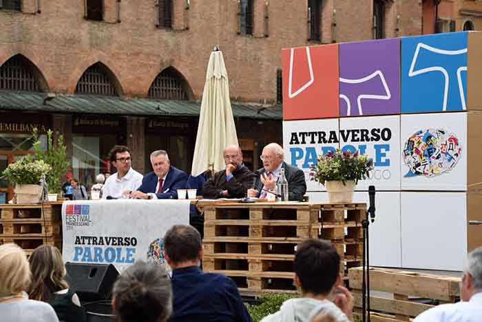  conferenza dello scorso anno con  Stefano Zamagni e Dino Dozzi 