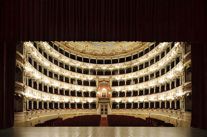 teatro voucher