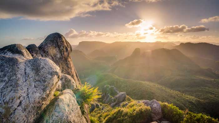 immagine simbolica del regno di dio fondato su una rocca
