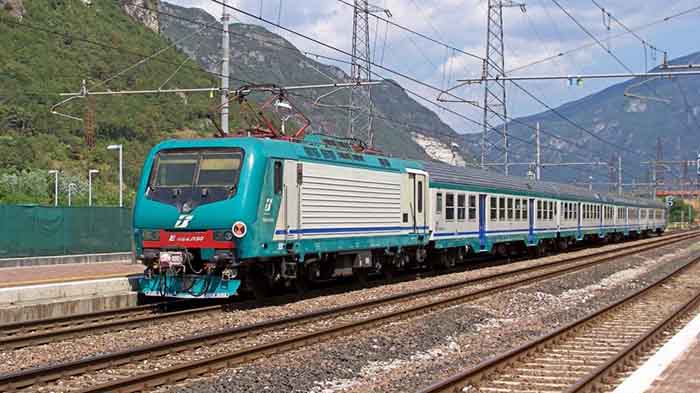 treno1 interno