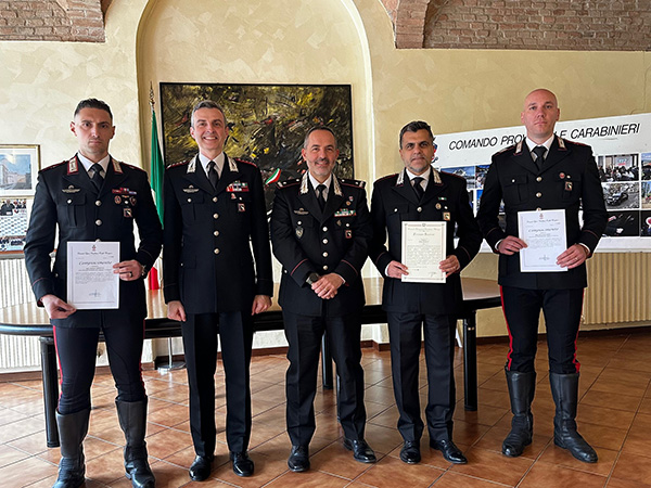 Carabinieri visita generale encomi