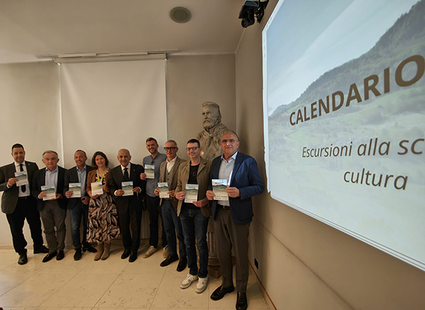 Lentamente presentazione calendario alta vtidonejpg