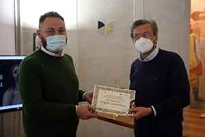 Angelo Carmisciano premiato da Patrizio Maiavacca