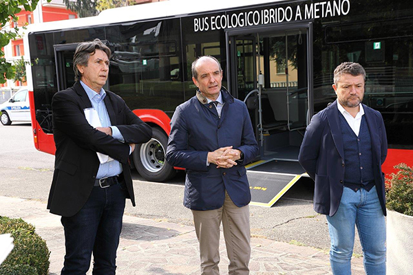 Present Bus Ibridi 21